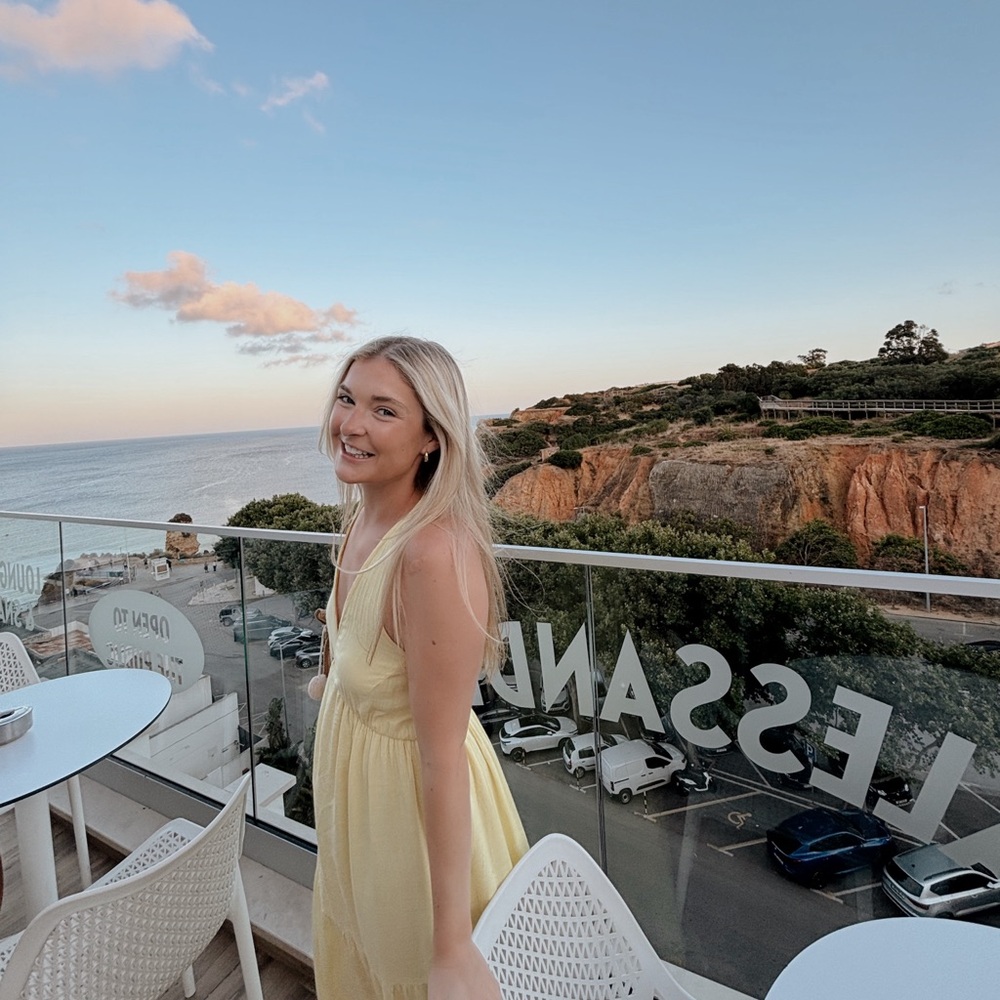 Meet your Posher, Bella